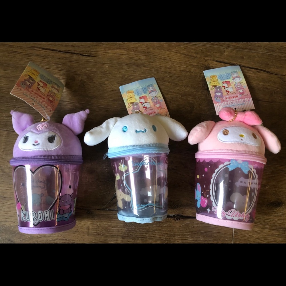 SANRIO-NWT Fun Character Zipped Containers